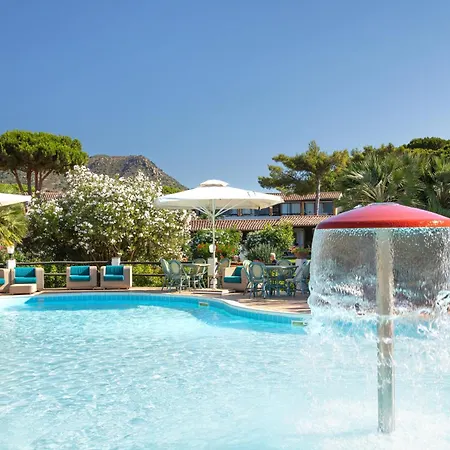 Cormoran Hotel 4*