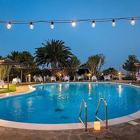 Cormoran Hotel