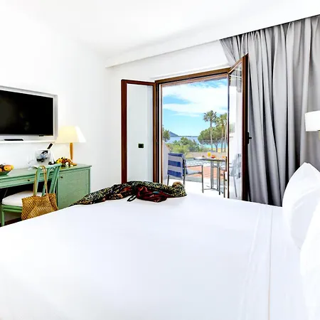 Cormoran Hotel 4*
